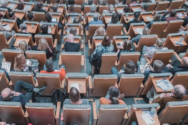 Comment organiser et participer aux assemblées générales de copropriété en tant que particulier ?