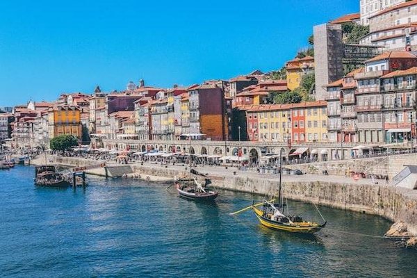 Quels sont les pièges à éviter lors d'un achat immobilier entre particuliers à Porto Vecchio ?