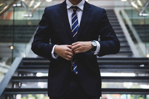 Quelles sont les études à faire pour devenir agent immobilier ?
